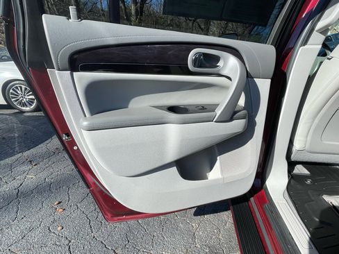 Used 2017 Buick Enclave Premium w/ Enclave Sport Touring Edition image 21