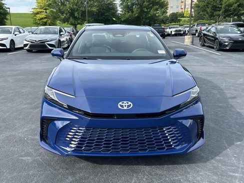 Used 2025 Toyota Camry XSE AWD/4WD image 9