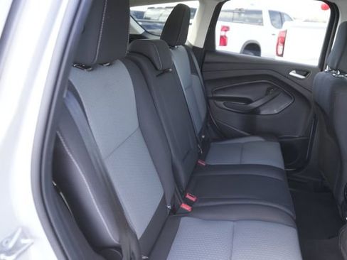 Used 2019 Ford Escape SE image 16