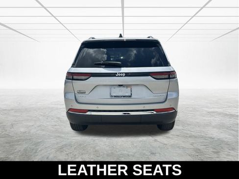 Used 2024 Jeep Grand Cherokee Laredo X w/ Luxury Tech Group I AWD/4WD image 6