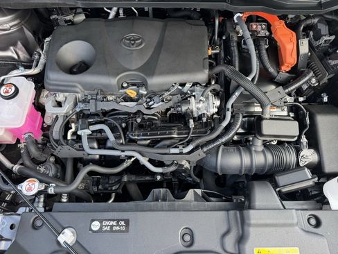 Used 2024 Toyota Sienna XLE image 37