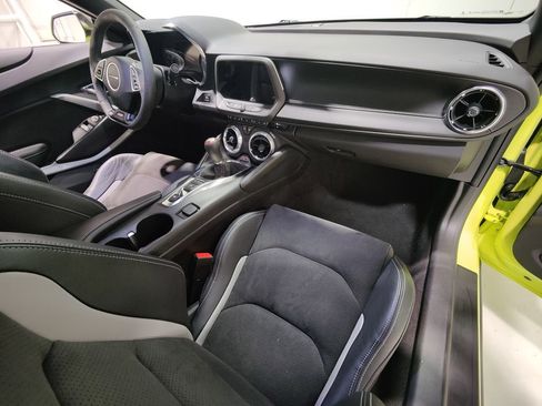 Used 2021 Chevrolet Camaro SS image 10