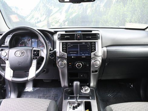 Certified 2024 Toyota 4Runner SR5 AWD/4WD image 18