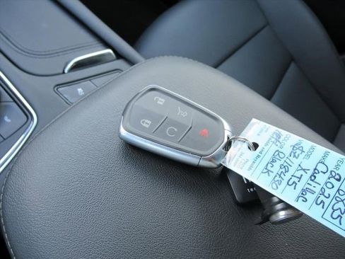 Certified 2025 Cadillac XT5 Premium Luxury image 34