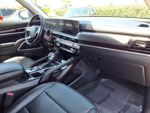 Used 2025 Kia Telluride S FWD image 23