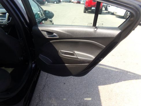 Used 2017 Chevrolet Cruze LS image 23