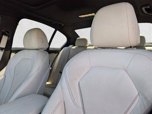 Used 2020 BMW 530i w/ Convenience Package RWD image 19