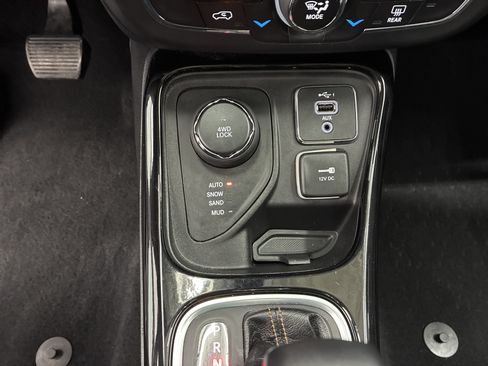 Used 2019 Jeep Compass Limited w/ Safety & Security Group AWD/4WD image 22