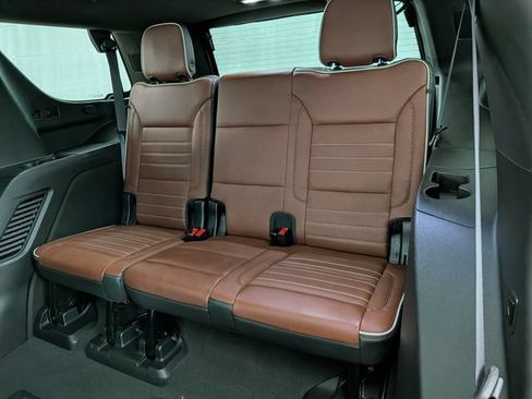 Used 2023 GMC Yukon Denali Ultimate AWD/4WD image 24