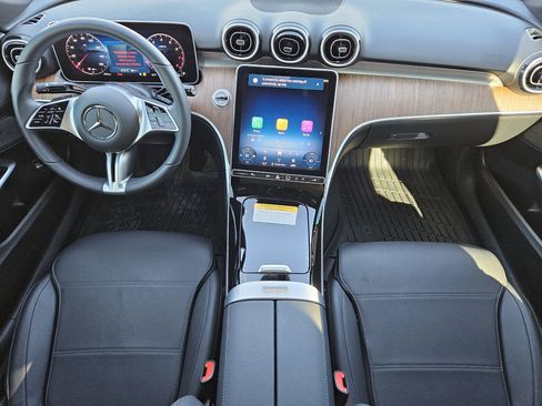 Used 2025 Mercedes-Benz C 300 Sedan image 25
