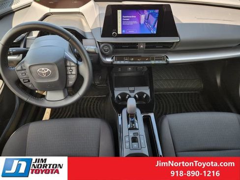 Used 2025 Toyota Prius LE FWD image 24