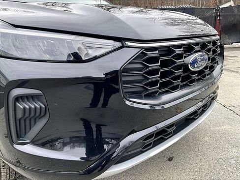 Used 2023 Ford Escape ST-Line image 30