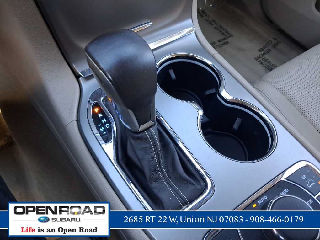 Used 2018 Jeep Grand Cherokee Overland AWD/4WD image 35