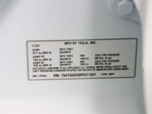 Used 2023 Tesla Model Y Long Range image 29