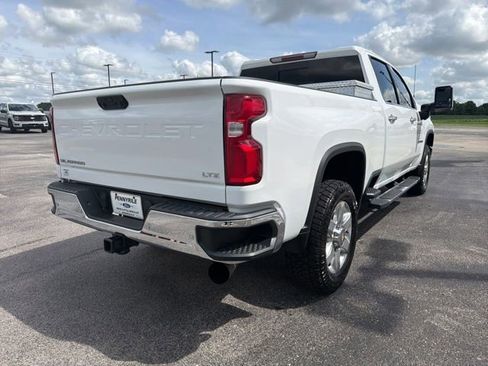 Used 2022 Chevrolet Silverado 2500 LTZ w/ LTZ Plus Package AWD/4WD image 5