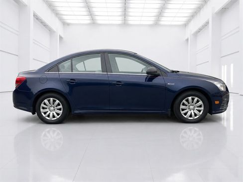 Used 2011 Chevrolet Cruze LS w/ Connectivity Package FWD image 3