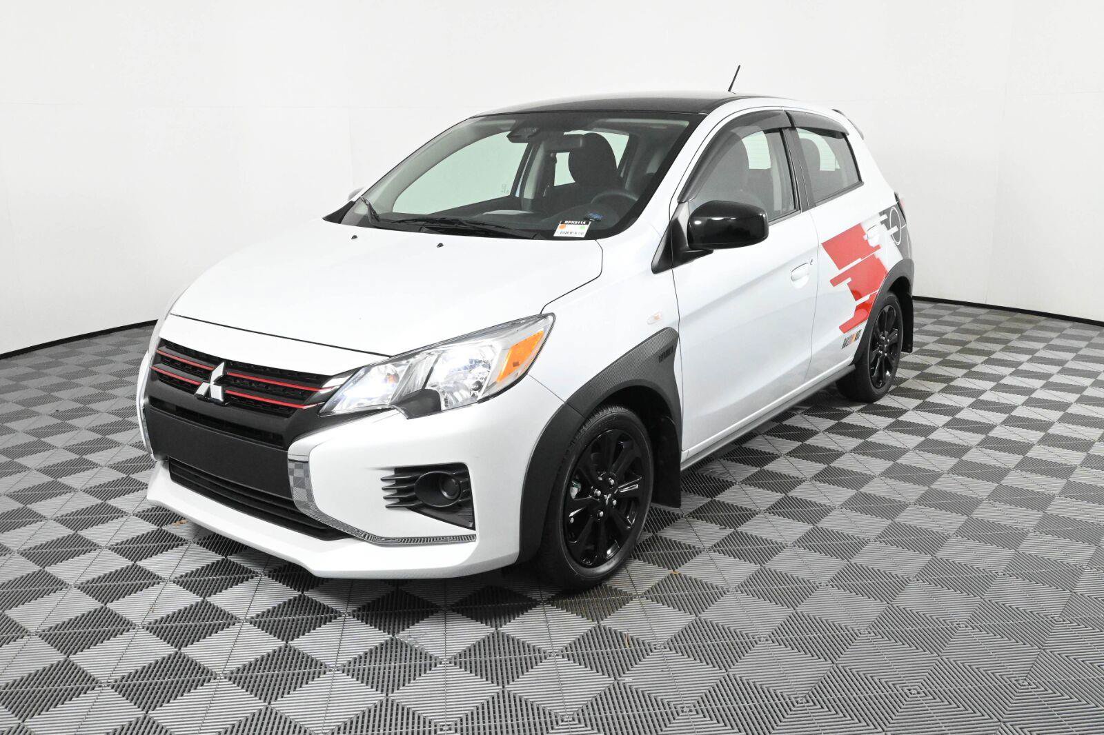 Used 2024 Mitsubishi Mirage FWD image 2