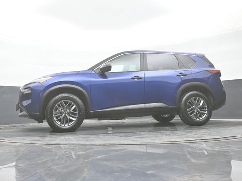 Used 2023 Nissan Rogue S image 36