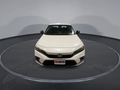 Used 2023 Honda Civic Sport image 3