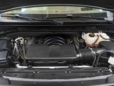 Used 2025 GMC Yukon Denali w/ Sun & Power Step Package AWD/4WD image 35