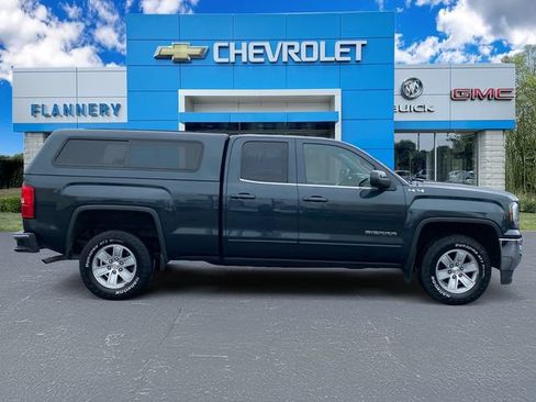 Used 2017 GMC Sierra 1500 SLE w/ SLE Value Package AWD/4WD image 6
