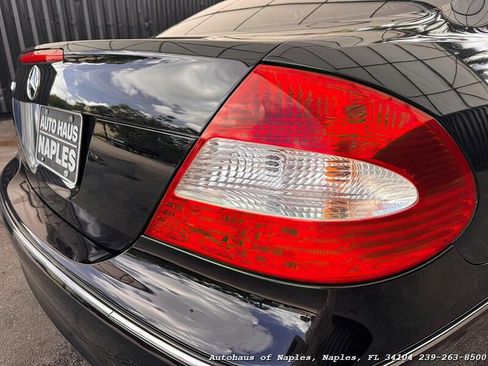 Used 2009 Mercedes-Benz CLK 350 Coupe w/ Premium I Pkg image 9