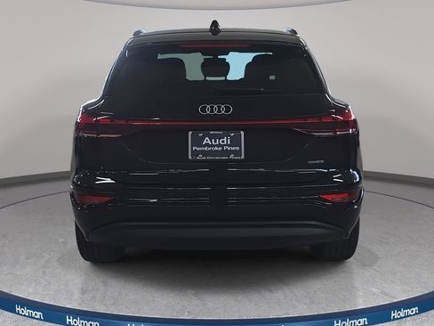 New 2025 Audi Q6 e-tron Premium image 5