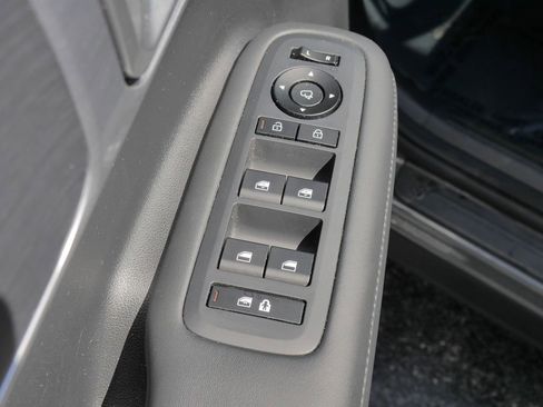 Used 2025 Hyundai Santa Fe Limited FWD image 12