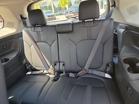 New 2025 Honda Pilot Touring image 41