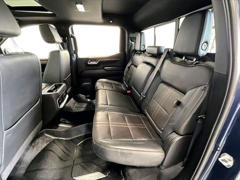 Used 2022 Chevrolet Silverado 1500 High Country w/ High Country Premium Package image 19