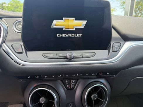 Used 2024 Chevrolet Blazer LT w/ Convenience Package FWD image 8