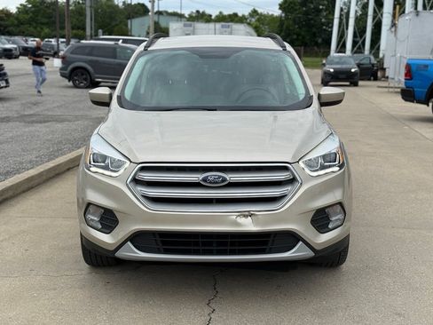 Used 2018 Ford Escape SEL FWD image 3
