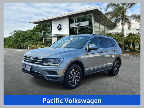 Used 2020 Volkswagen Tiguan SE FWD image 1