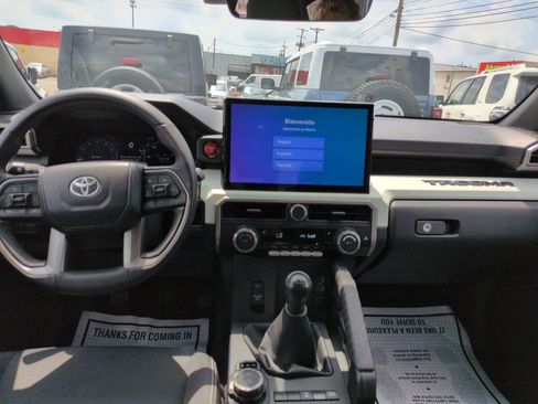 Used 2024 Toyota Tacoma TRD Off-Road AWD/4WD image 12