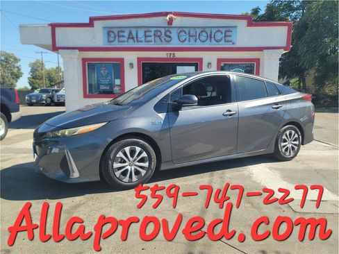 Used 2020 Toyota Prius Prime XLE FWD image 1