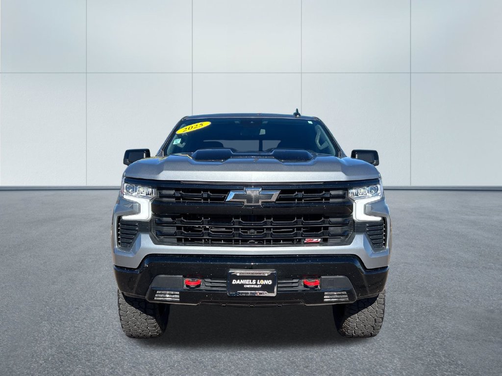 Used 2025 Chevrolet Silverado 1500 LT Trail Boss w/ Protection Package AWD/4WD image 3
