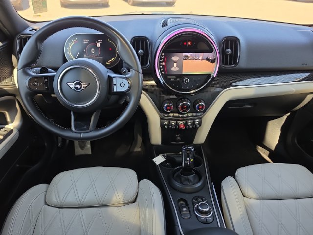 Used 2024 MINI Cooper Countryman S w/ Signature Upholstery Package FWD image 9