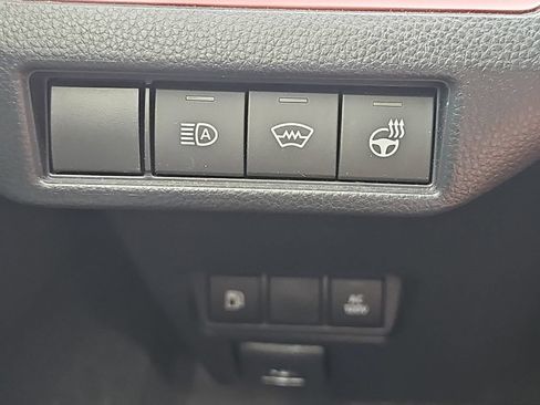 Used 2023 Toyota Prius Prime FWD image 10