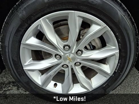 Used 2023 Chevrolet Malibu LT image 9