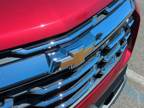 Used 2026 Chevrolet Equinox LT FWD image 30