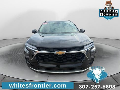 Used 2026 Chevrolet Trax LT FWD image 8