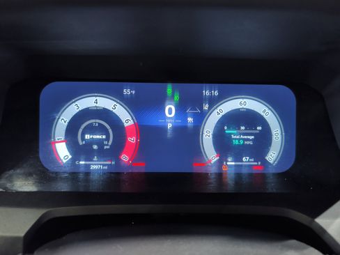 Used 2024 Toyota Tacoma TRD Sport w/ TRD Sport Upgrade Package image 8