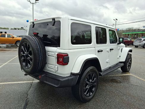 Certified 2025 Jeep Wrangler Unlimited Sahara AWD/4WD image 25