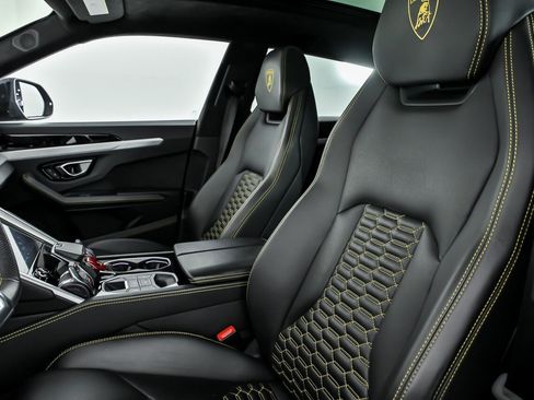 Used 2019 Lamborghini Urus image 23