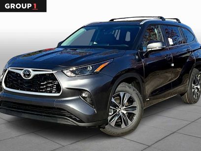 New 2025 Toyota Highlander XLE