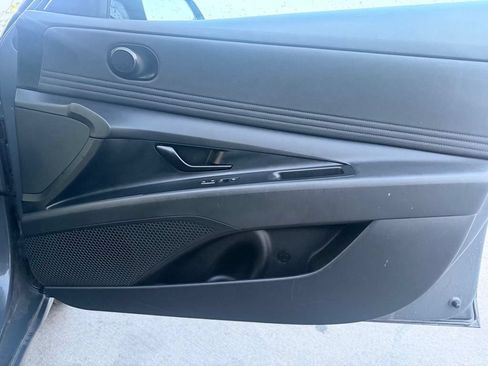 Used 2025 Hyundai Elantra Sport FWD image 27