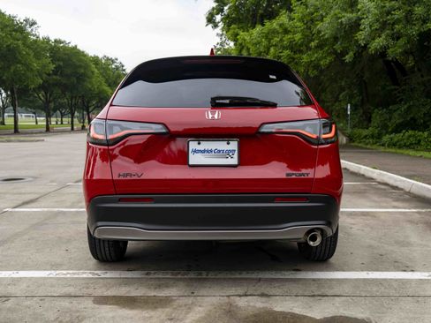 Certified 2026 Honda HR-V Sport image 8