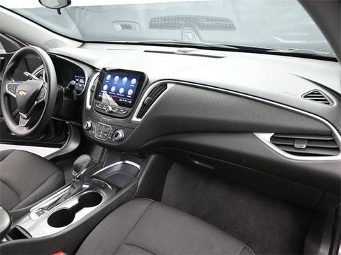 Used 2024 Chevrolet Malibu LT image 27