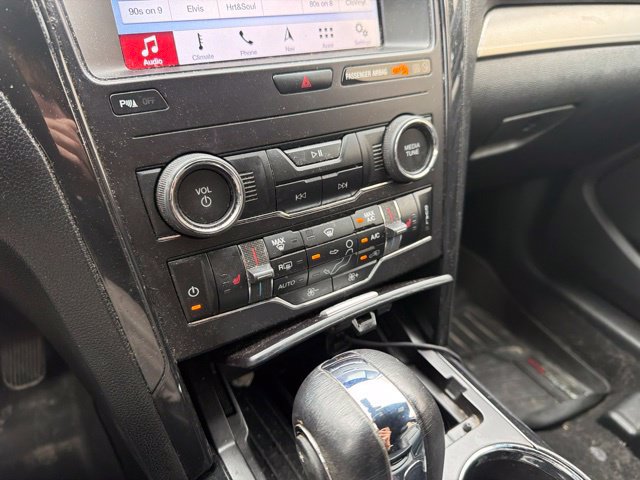Used 2019 Ford Explorer XLT w/ Equipment Group 202A AWD/4WD image 25