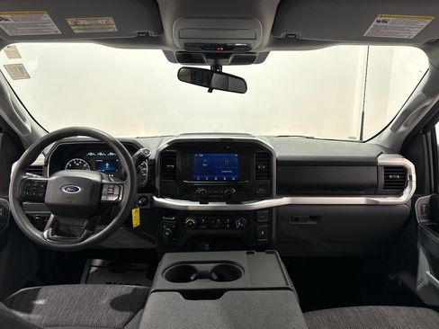 Used 2022 Ford F150 XLT image 2
